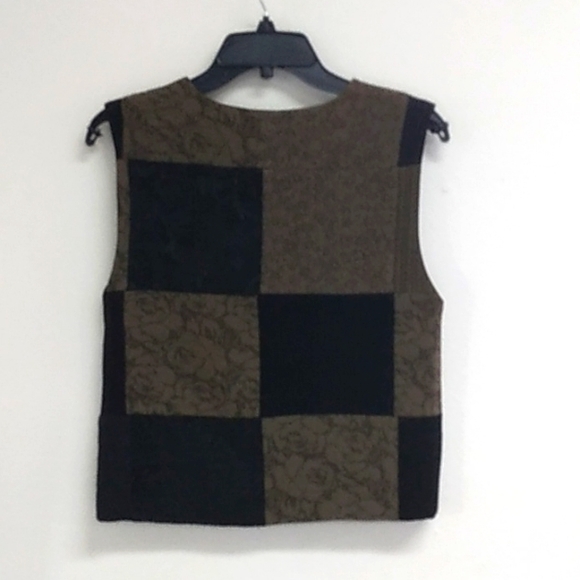 Max and Mabel Vest, Sz Medium - Picture 5 of 6